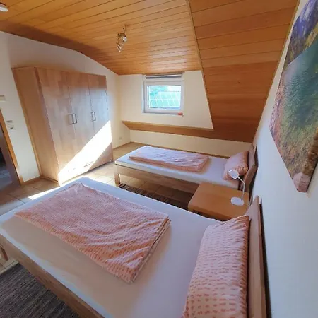 Apartment Ferienwohnung *